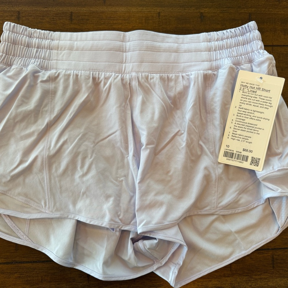 Lululemon Size 10 Hotty Hot Shorts – Serene Blue – New With Tags - Picture 6 of 6